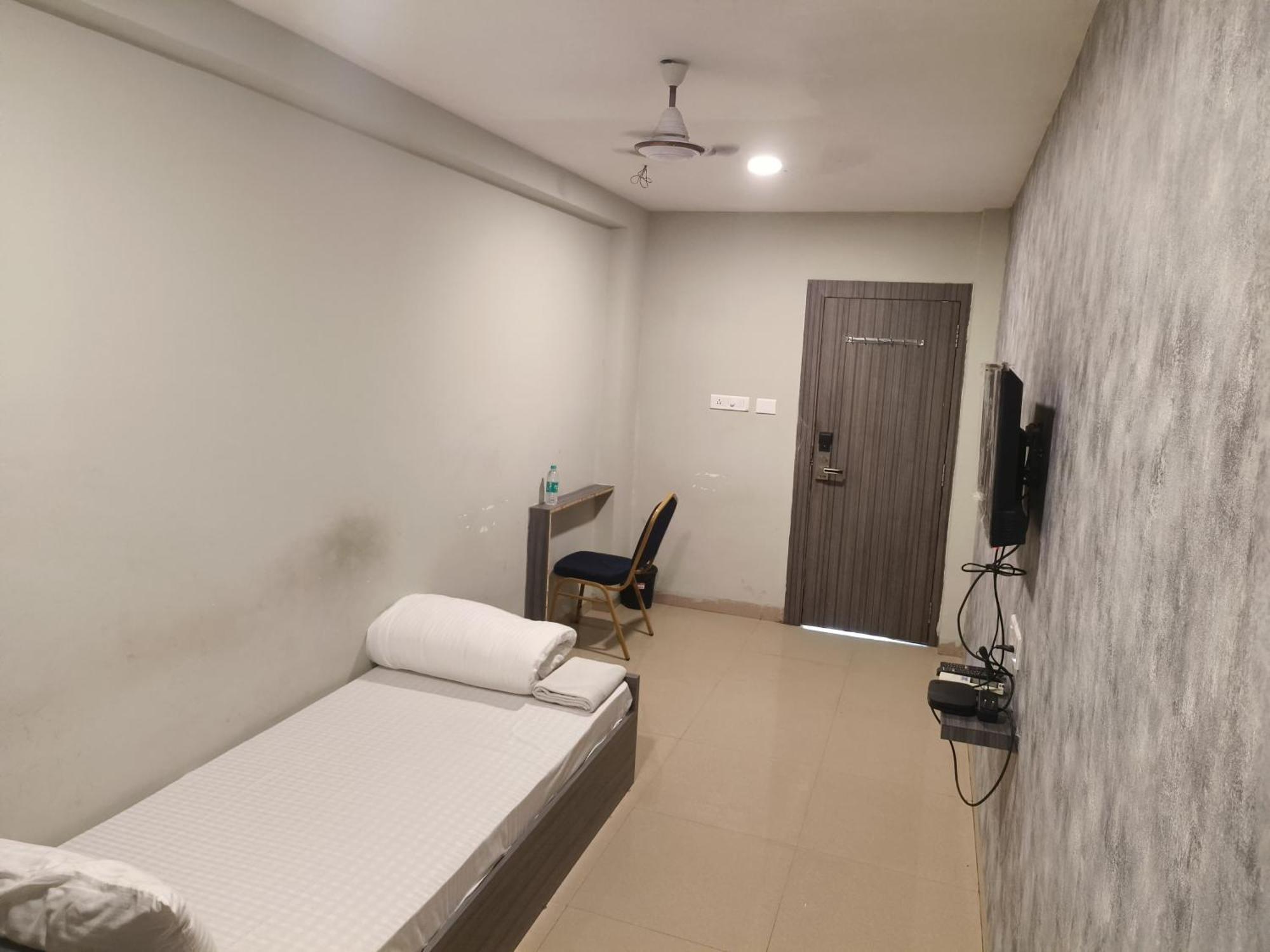 Hotel Royal Retreat Sambalpur Exterior foto