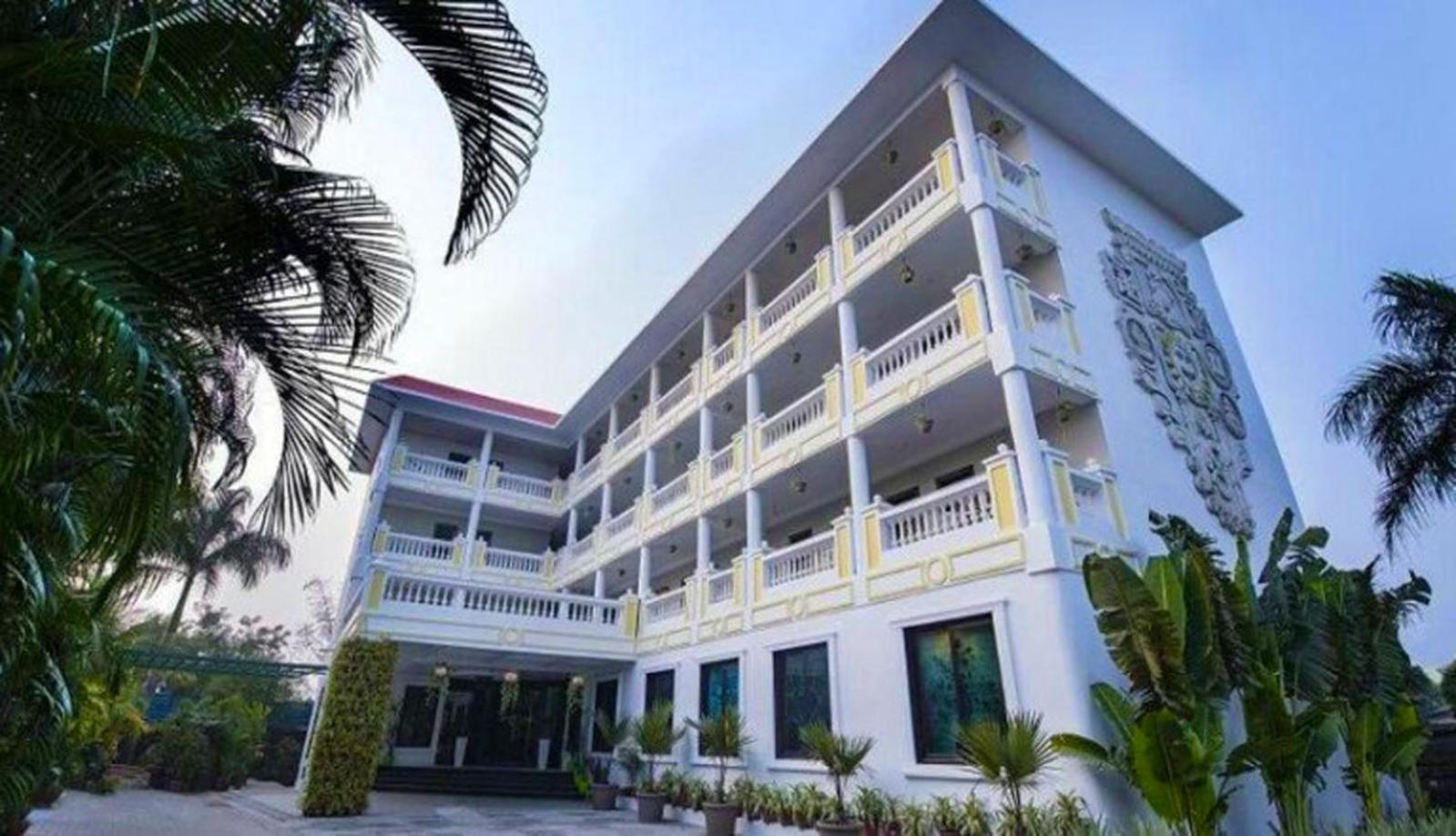 Hotel Royal Retreat Sambalpur Exterior foto