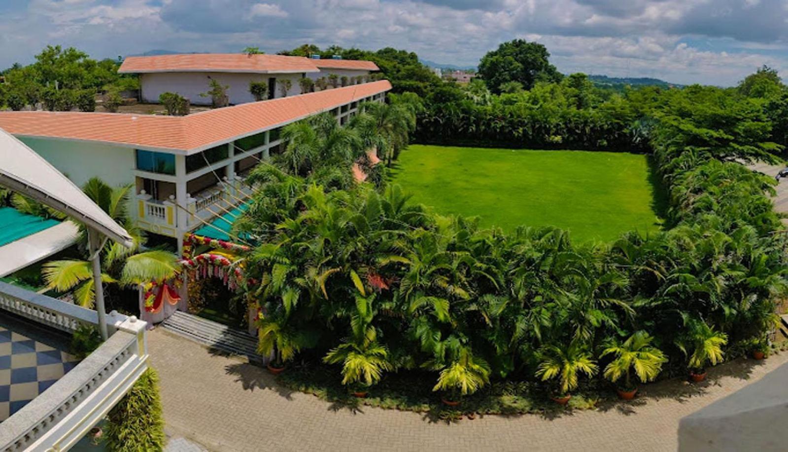 Hotel Royal Retreat Sambalpur Exterior foto