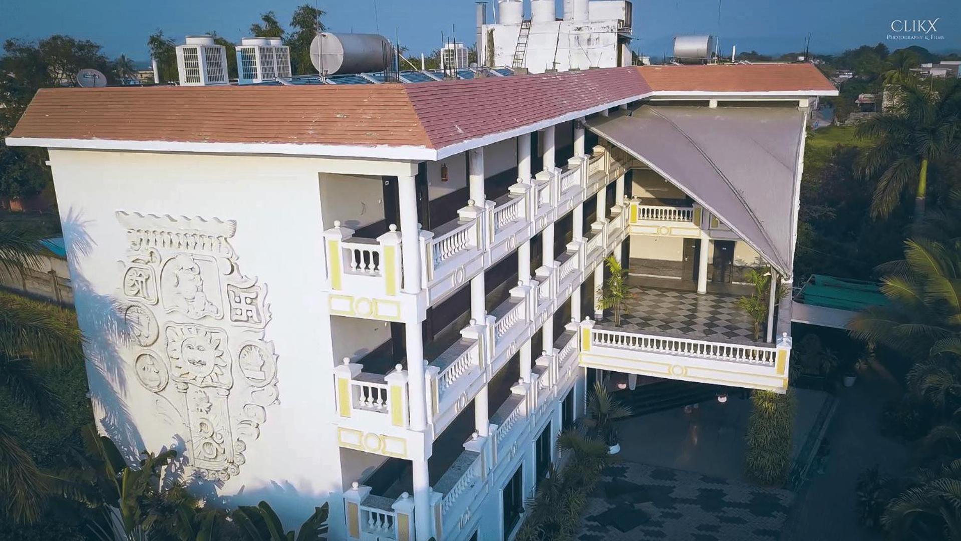 Hotel Royal Retreat Sambalpur Exterior foto